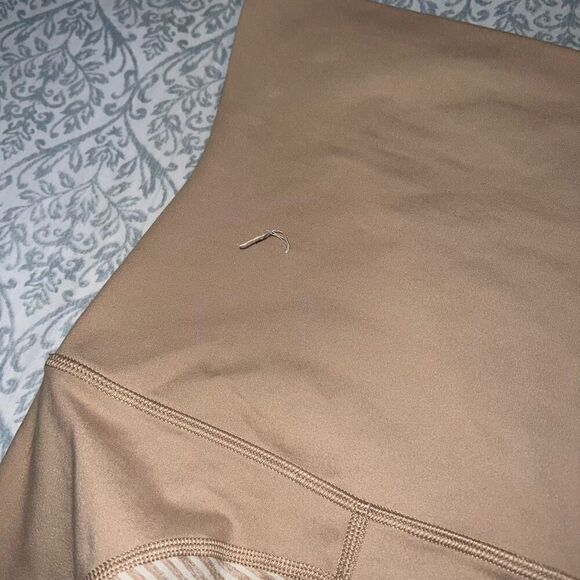 NWOT Offline by Aerie fold over hi rise leggings hugger nude tan size XS - Picture 6 of 6
